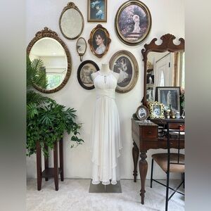 Elegant White Grecian Chiffon Bridal Dress Size 2